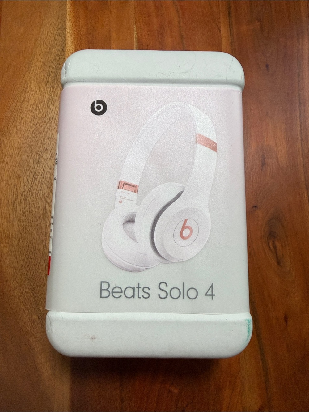 Beats Solo 4 Headphones Light Pink